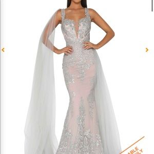 Brand new w/tags Portia and Scarlett gown only worn to try on!